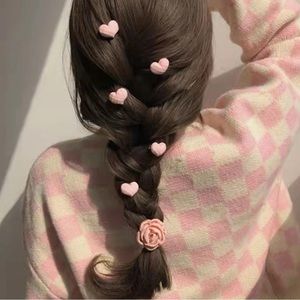 NEW🌸 hair accessories set: 8 pieces


Condition: NEW